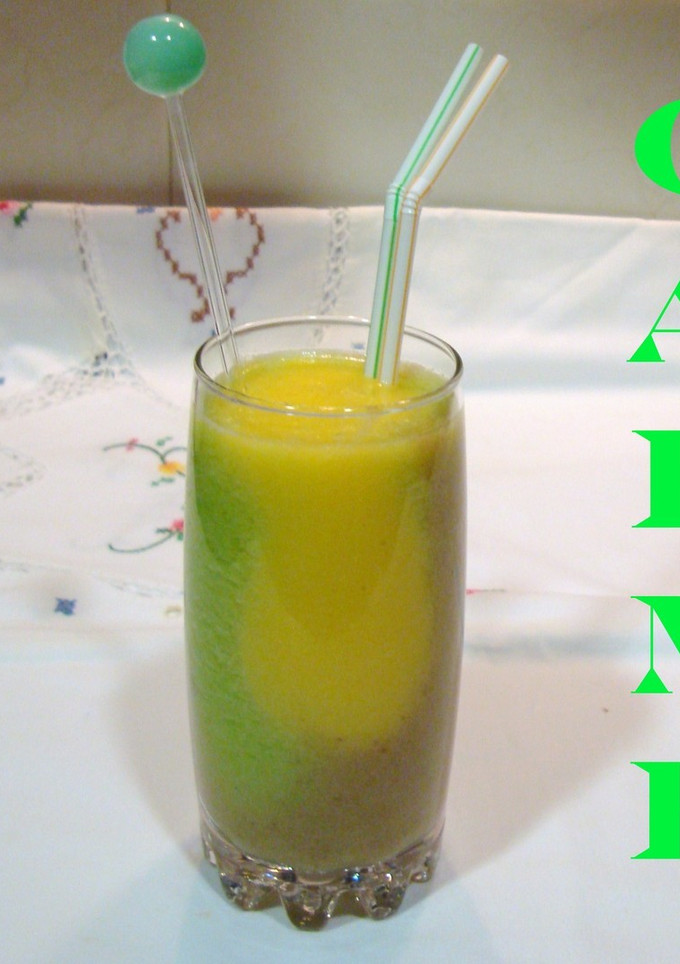 Una foto de Batido de frutas tricolor