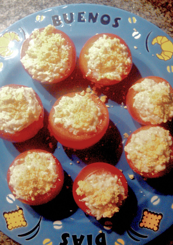 Una foto de Tomates rellenos