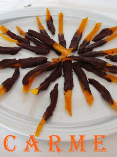 Una foto de Piel de naranja acaramelada con chocolate