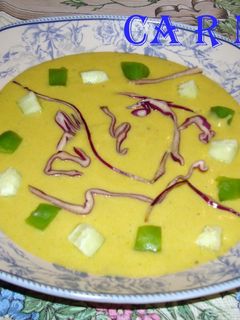 Una foto de Crema fría de verduras y crudités