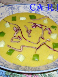 Una foto de Crema fría de verduras y crudités