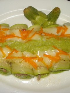Una foto de Canelones de calabacines