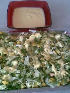 Una foto de Ensalada con salsa de mango colombiana