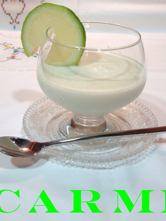 Una foto de Yogur con pera