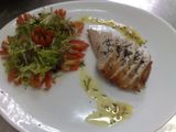 Suprema de pollo ahumada con ensalada fresca