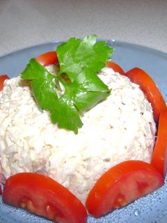 Una foto de Iglú de arroz y pollo