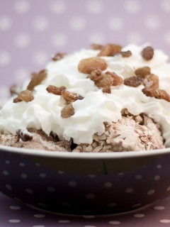 Una foto de Helado de naranja con pepitas de chocolate