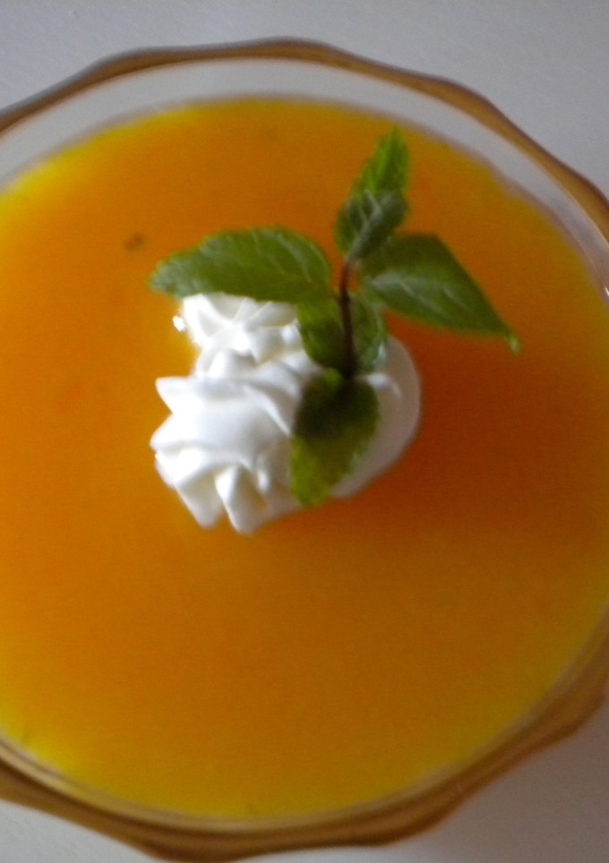 Una foto de Salsa de naranja para tartas y helados