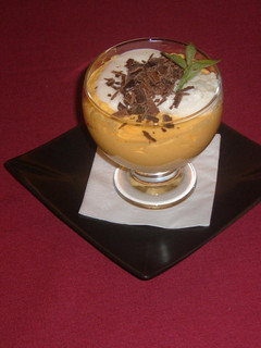 Una foto de Mousse de mandarina con chocolate