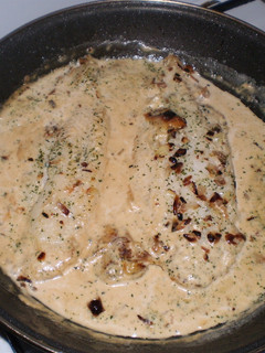 Una foto de Panga en salsa de orégano