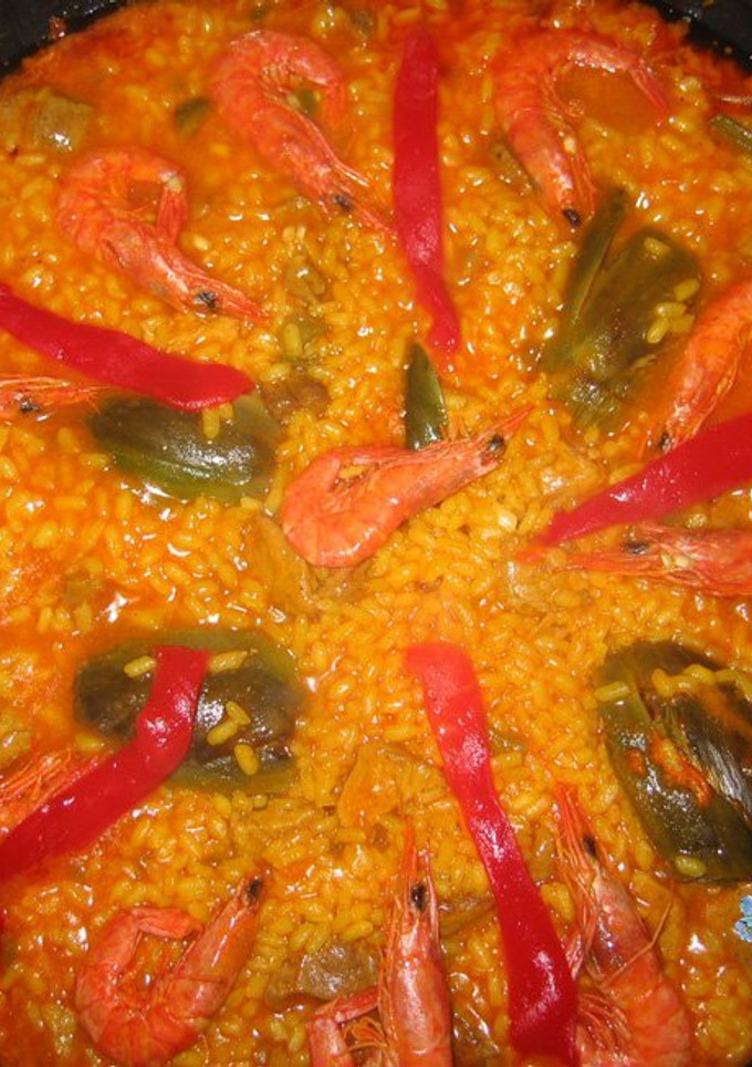 Una foto de Paella de carne de magro