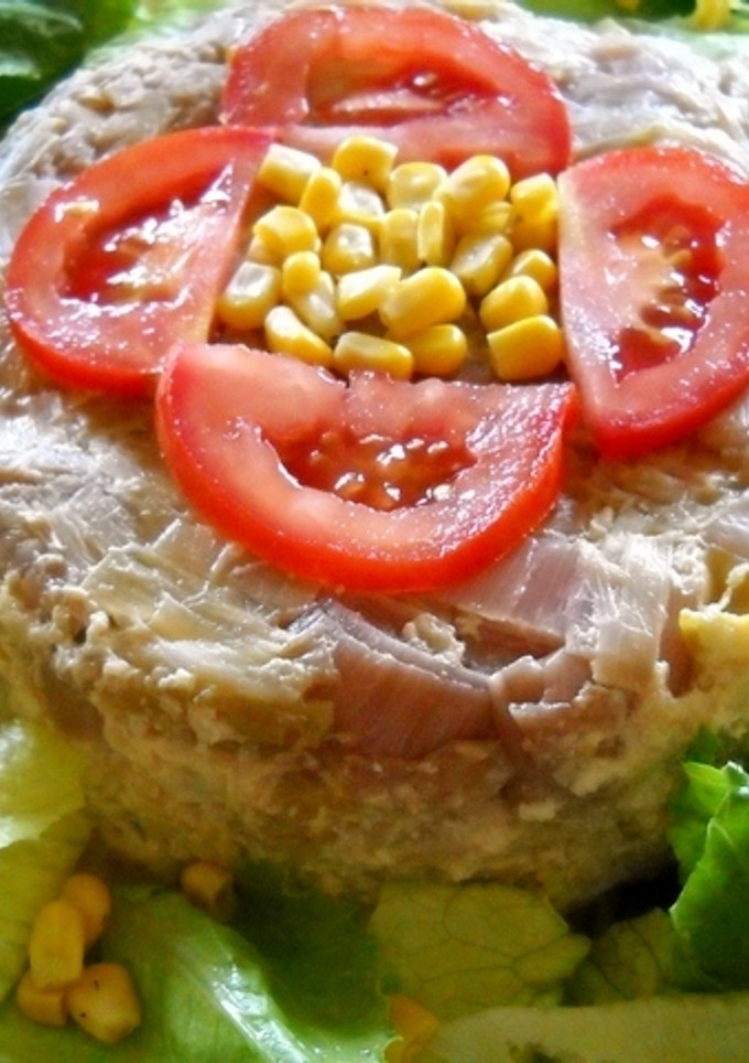 Una foto de Pastel de puerros y gambas