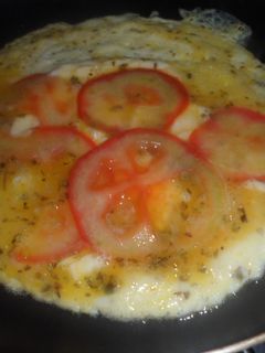 Una foto de Omelette a la caprese