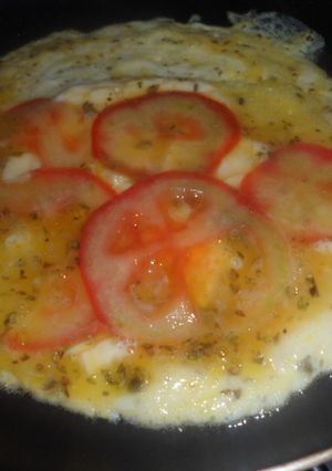 Una foto de Omelette a la caprese