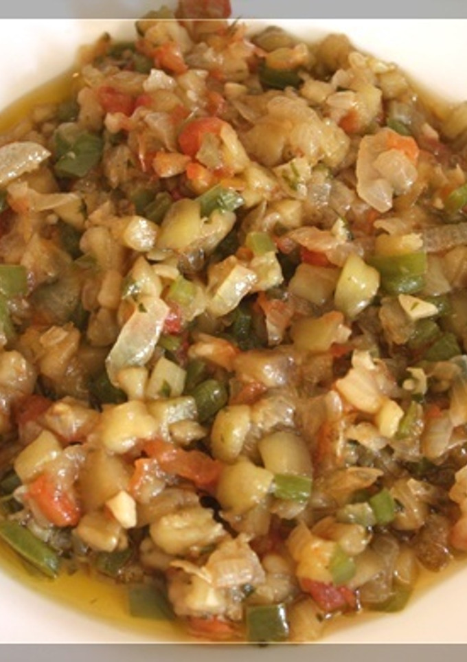 Una foto de Pescado con sofrito de berenjenas