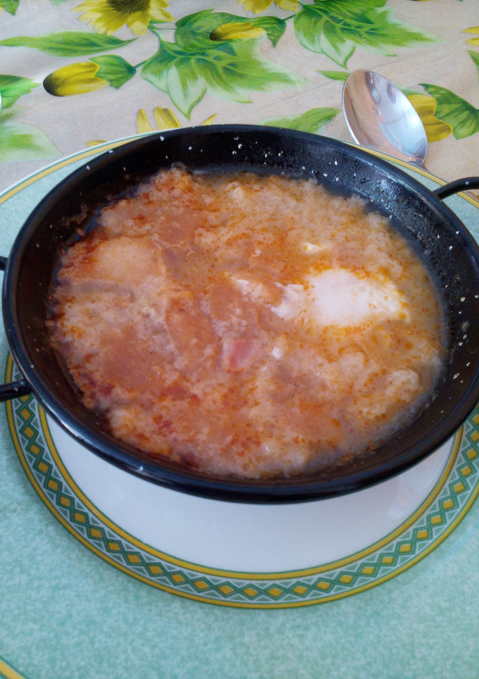 Una foto de Sopa de ajos