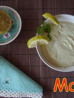 Una foto de Dip de crema de aguacates con roquefort