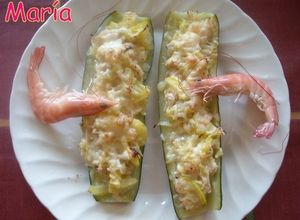 Foto principal de Calabacines rellenos de gambas, atún y queso fresco