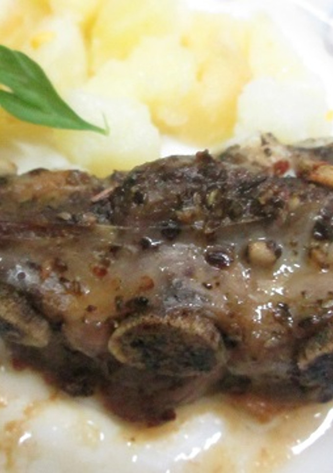 Una foto de Costillas de cerdo al ajito adobado