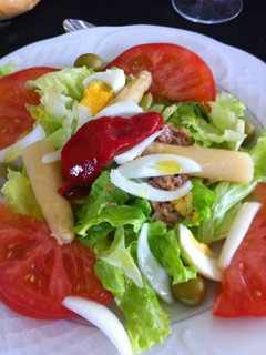 Una foto de Ensalada veraniega con lechuga