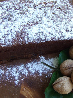 Una foto de Cake de nueces con salsa de coñac