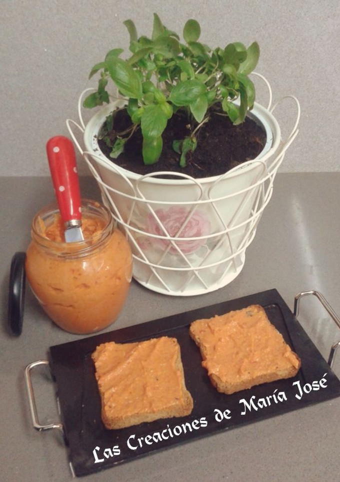Una foto de Paté de atún y pimientos