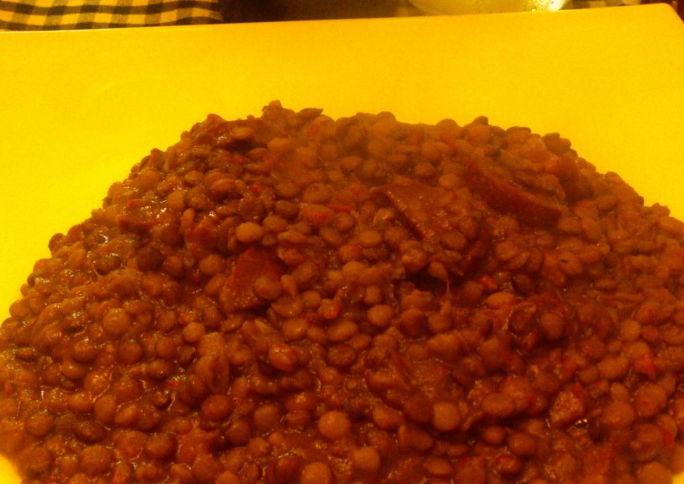 Guiso de lentejas con chorizo español