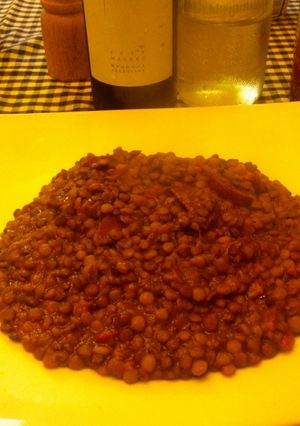 Una foto de Guiso de lentejas con chorizo español