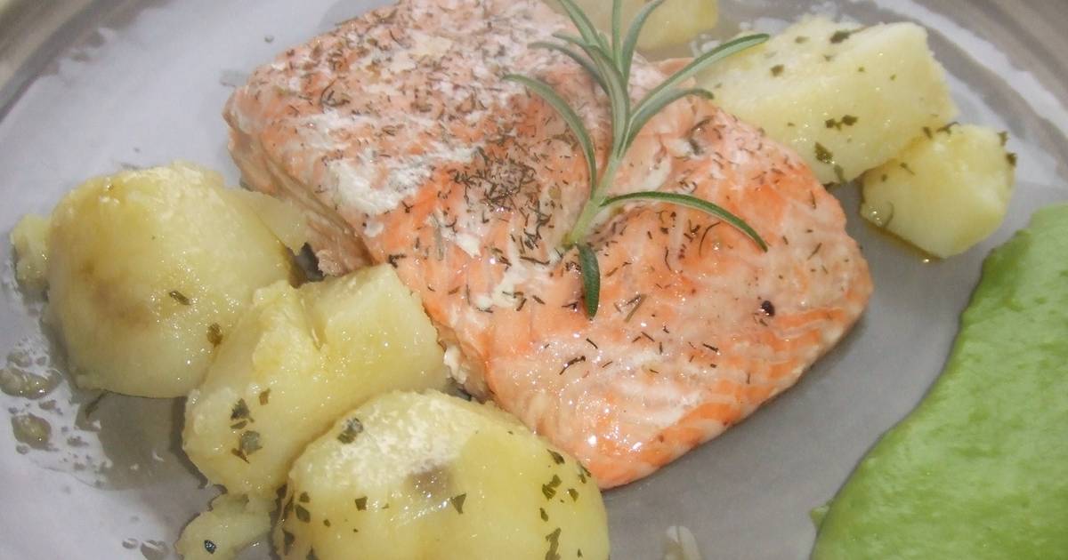 Salmón al vapor con salsa de guisantes Receta de Cuqui Bastida- Cookpad