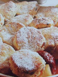 Una foto de Pastel de frutas con tortitas (Cobbler)