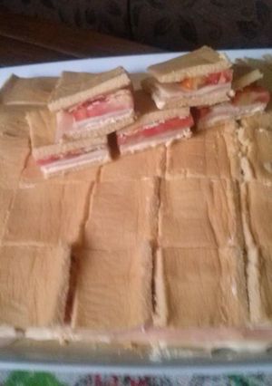 Una foto de Pionono relleno salado olímpico
