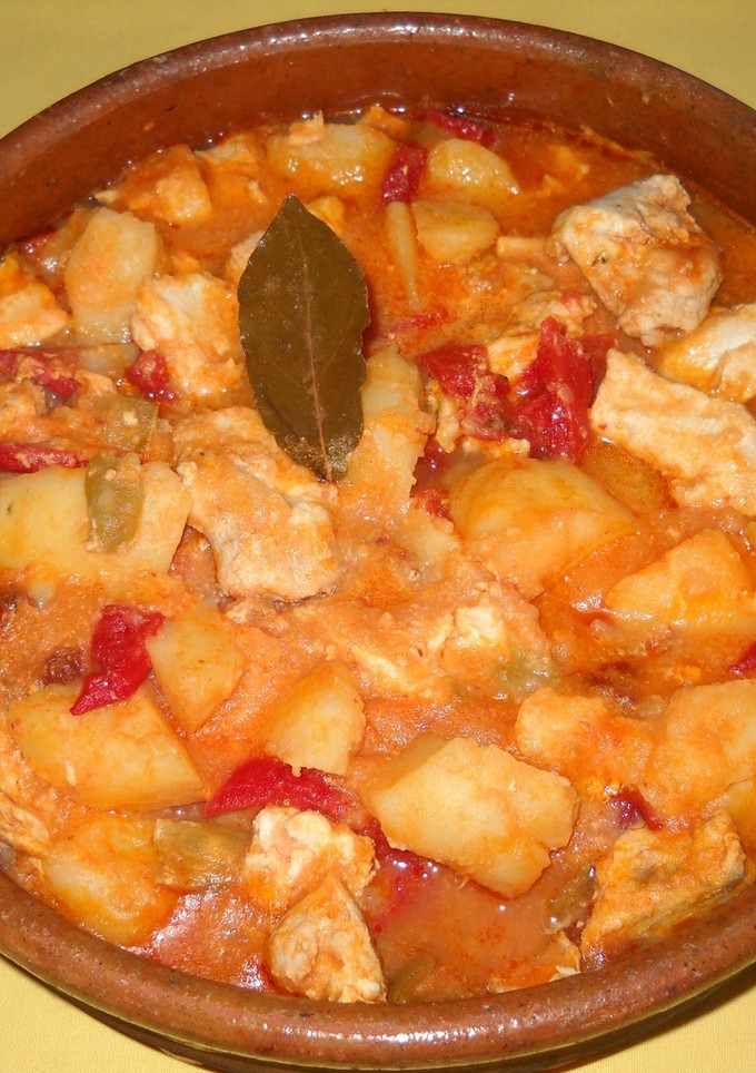 Una foto de Marmitako de bonito (cogote o ventresca)