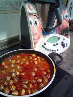 Una foto de Caracoles en salsa con thermomix 31