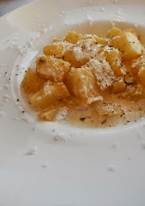 Una foto de Patatas en salsa cabrales