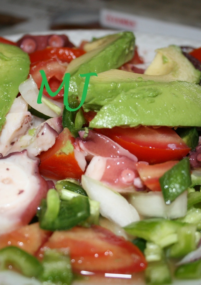 Una foto de Ensalada de pulpo a la mexicana