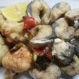 Pescado y coliflor fritos