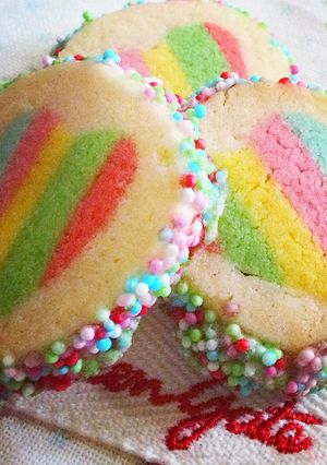 Una foto de Galletas con corazón multicolor