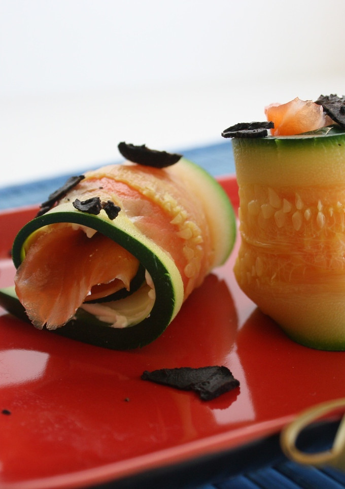 Una foto de Sushi de calabacín y trucha ahumada