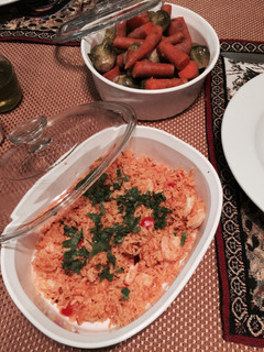 Una foto de Arroz amarillo con camarones