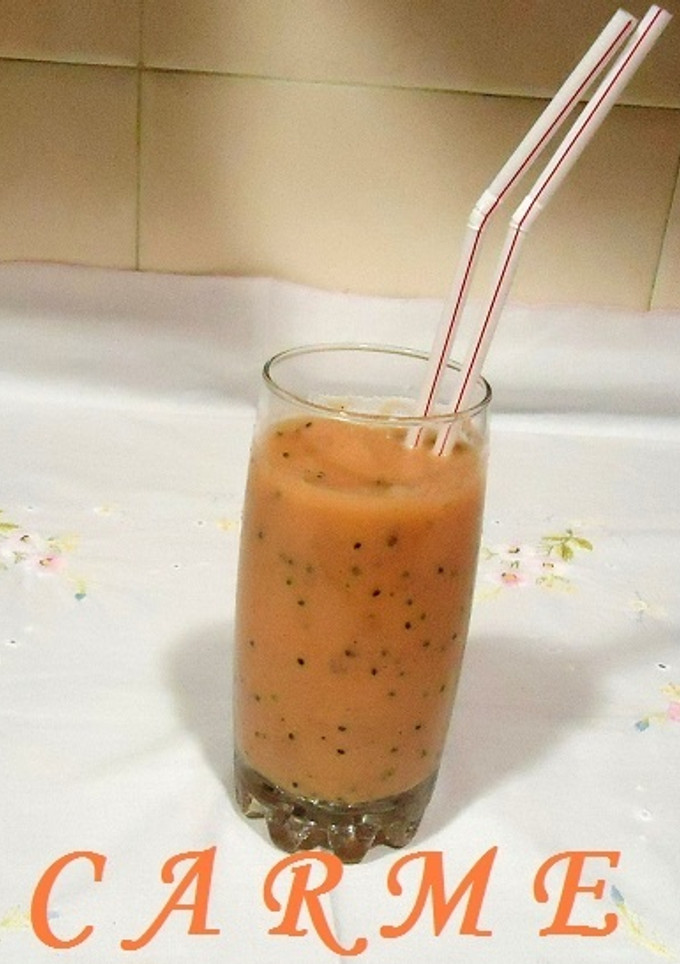 Una foto de Batido granizado de ciruelas y kiwi