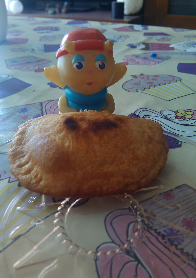 Una foto de Empanadillas de queso, bacon y cebolla