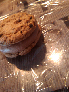 Una foto de Sandwhich de trufa helado