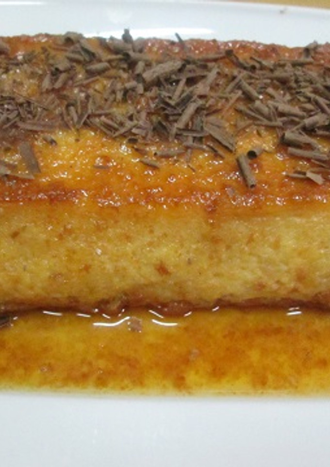 Una foto de Budín de pan y yemas avainillado