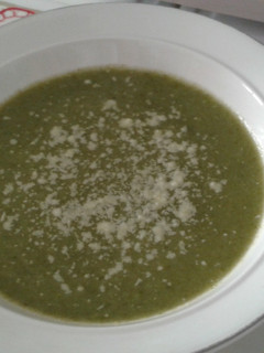 Una foto de Crema de zucchini y espinacas