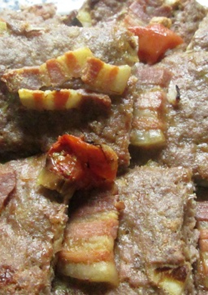 Una foto de Albóndiga al horno con planchitas de panceta