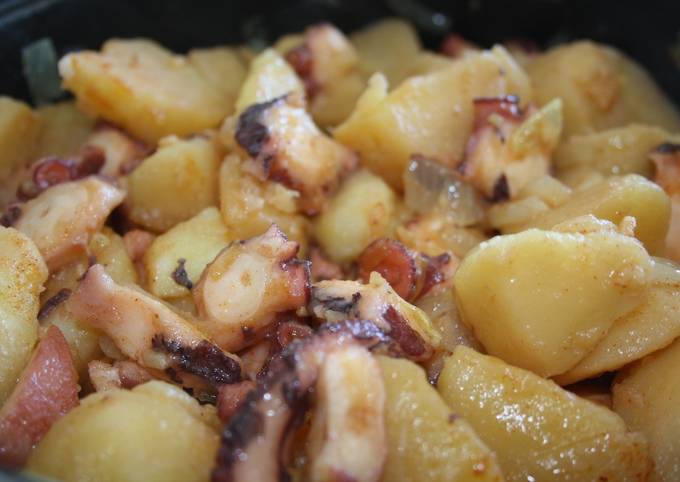 Pulpo encebollado con patatas Receta de oliveiravarela- Cookpad