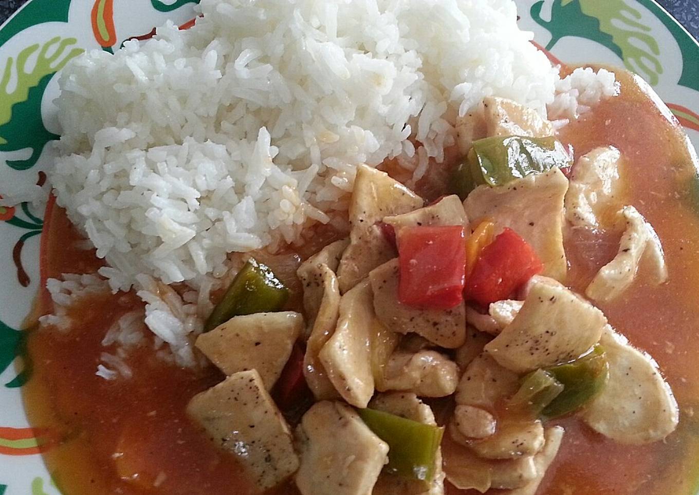 Arroz con pechuga en salsa agridulce 
