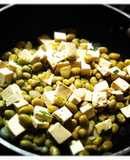Habas con tofu