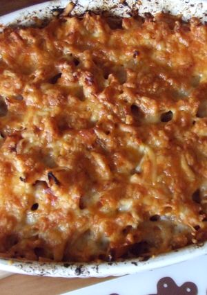 Una foto de Macarrones gratinados con jamón y tomate