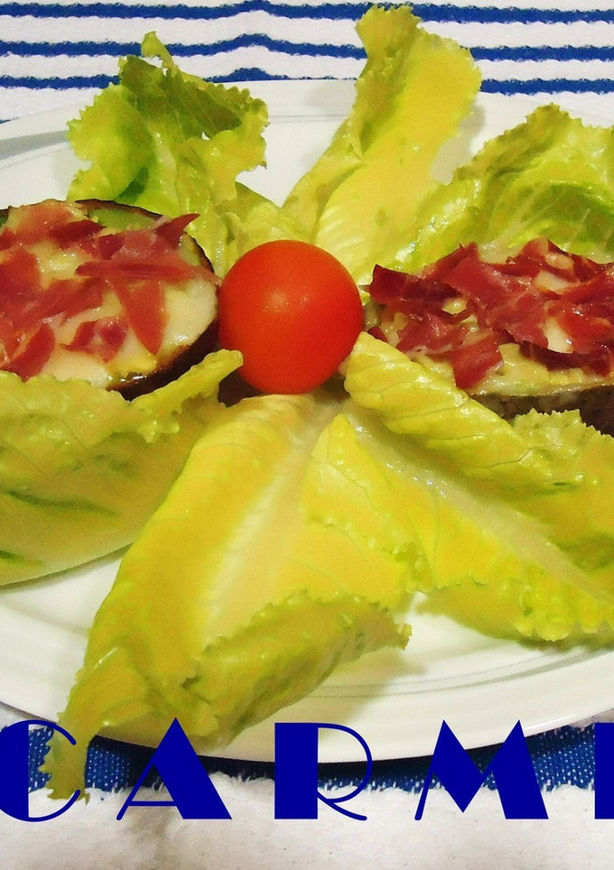 Una foto de Aguacates rellenos de queso y jamón
